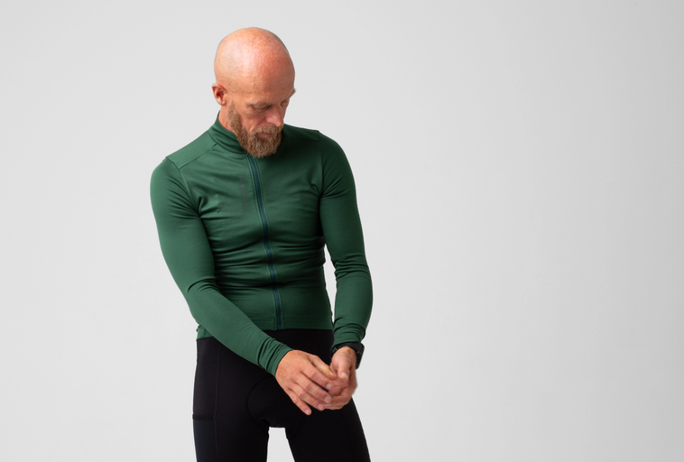 A man wearing sycamore signature thermal long sleeve jersey