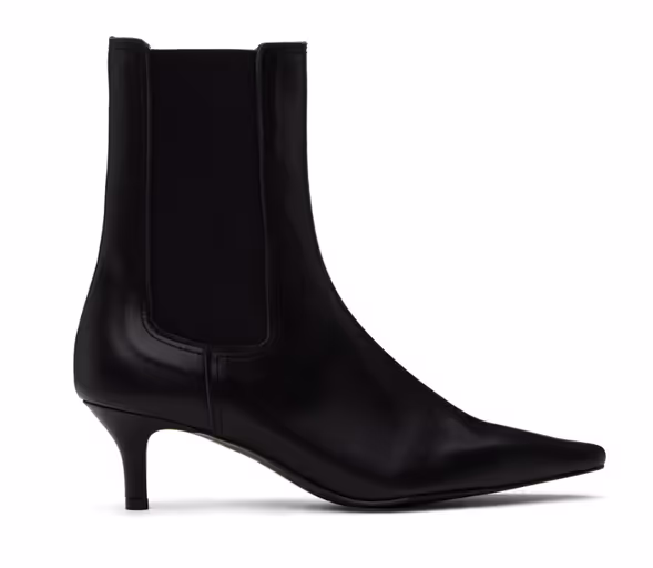 An image of Reike Nen black pointed toe boots